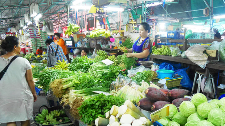 【タイ】バンコクで庶民の台所といえばローカル色満載の「クロントゥーイ市場」！