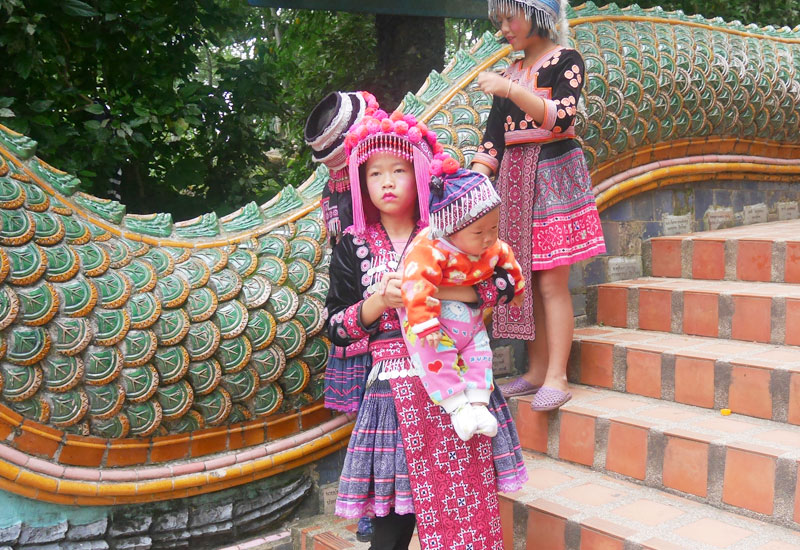 タイ】チェンマイの「モン族市場」、「モン族の村」へ美しい刺繍の衣装をもとめて！ │ ASEANウォッチャー