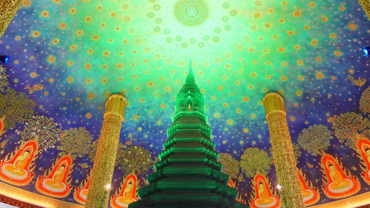 【タイ】エメラルド色に輝く天井画と仏塔「ワットパクナム」の行き方など詳細をご紹介！