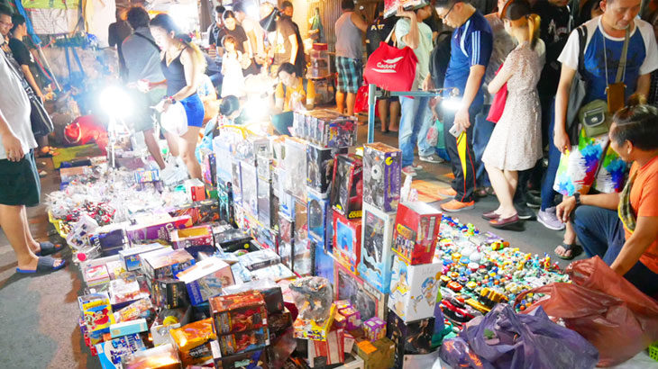 【タイ】クロントム市場は「泥棒市場」とよばれるバンコクの怪しいジャンク品掘り出しマーケット！