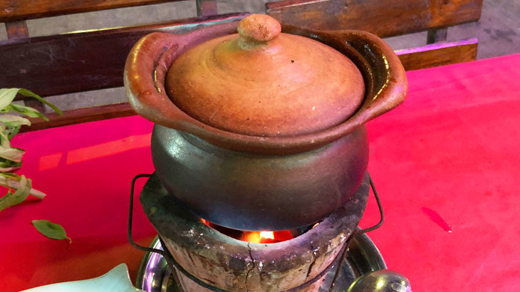 【タイ】イサーン料理チムチュム！パタヤのソイブッカオにある「メー・ムン (Mae Mun)」の激ウマチムチュムを食べる！